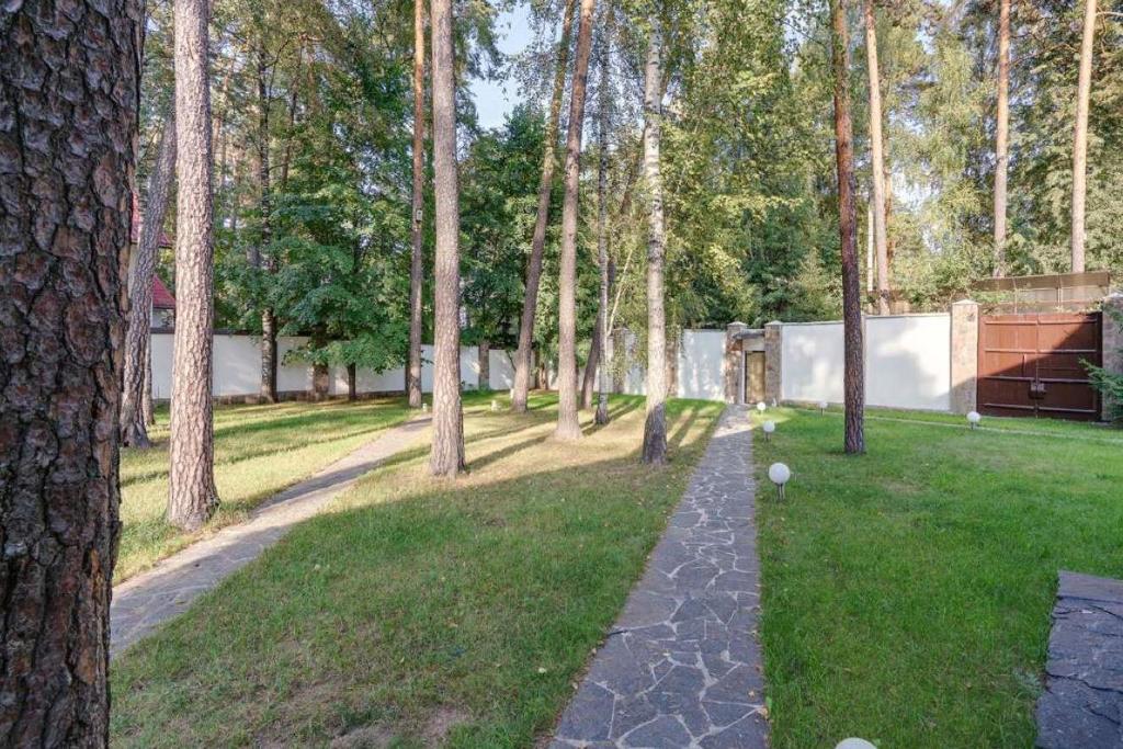 Сountry нouse with 4 bedrooms 740 m2 in village DSK "Les"- ZHukovka Photo 23