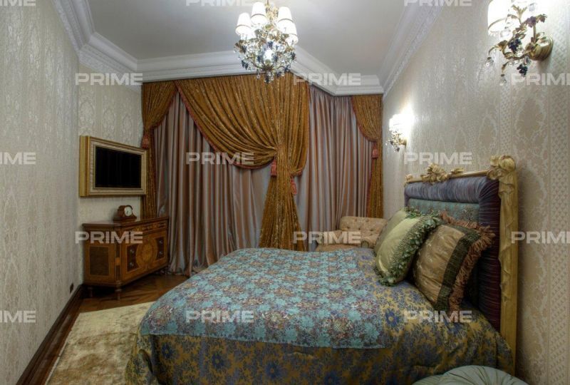 Apartment with 1 bedrooms 123 m2 in complex Klubnyj dom Monolit Photo 3