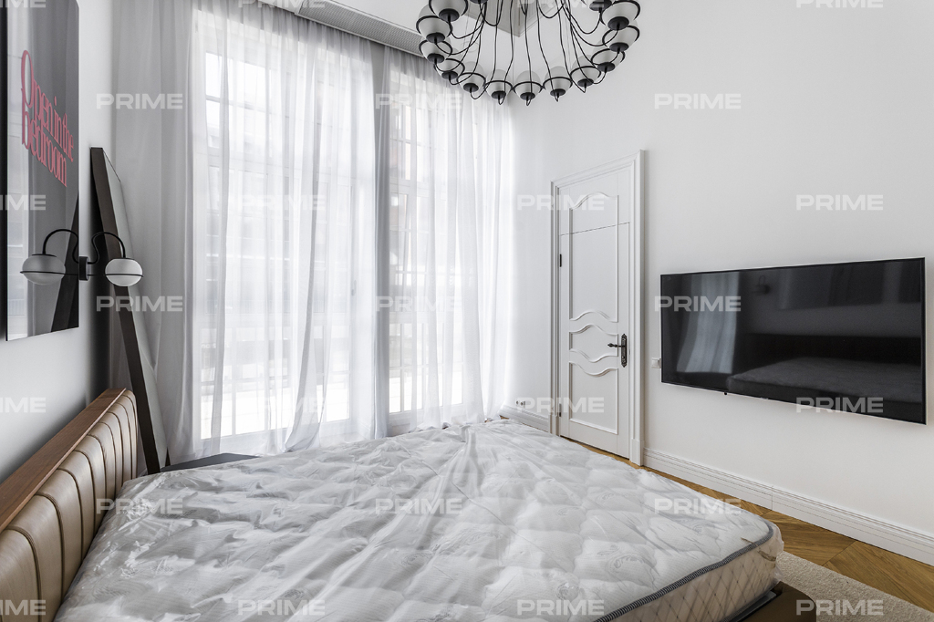 Apartment with 5 bedrooms 305 m2 in complex Sadovye Kvartaly Photo 22