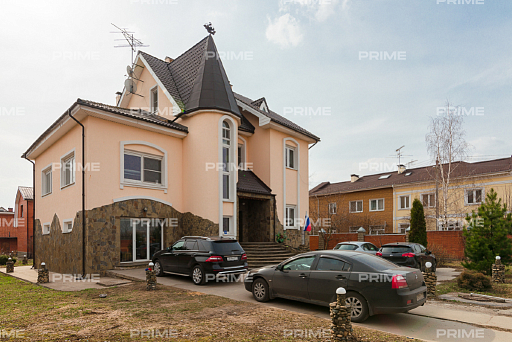 Сountry нouse with 4 bedrooms 600 m2 in village Zaharkovo. Cottage development