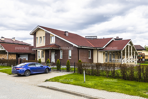 Сountry нouse with 4 bedrooms 470 m2 in village Pokrovskij