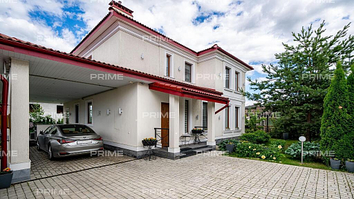 Сountry нouse with 4 bedrooms 260 m2 in village Novorizhskij