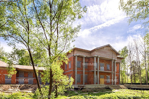 Сountry нouse with 10 bedrooms 2900 m2 in village Nemchinovka
