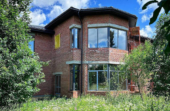 Сountry нouse with 6 bedrooms 600 m2 in village Slavich