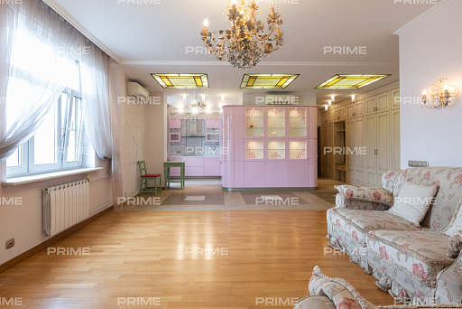 Apartment with 3 bedrooms 133 m2 in complex Shuvalovskiy