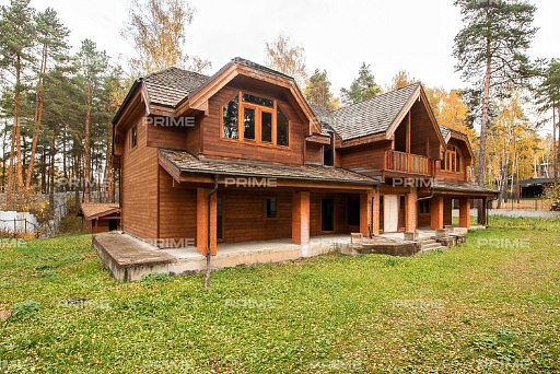 Сountry нouse with 5 bedrooms 411 m2 in village Pavlovskij Les