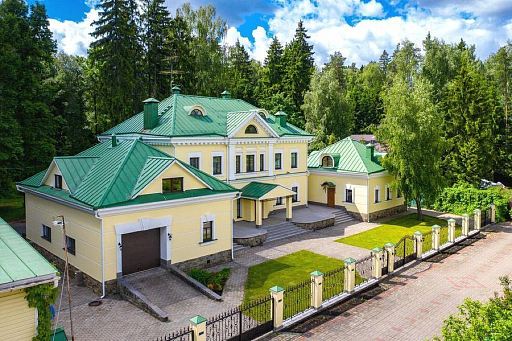 Сountry нouse with 4 bedrooms 540 m2 in village Povedniki Photo 2