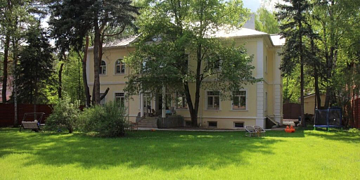 Сountry нouse with 6 bedrooms 1043 m2 in village Nov
